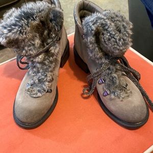 Sam Elderman size 8 never worn